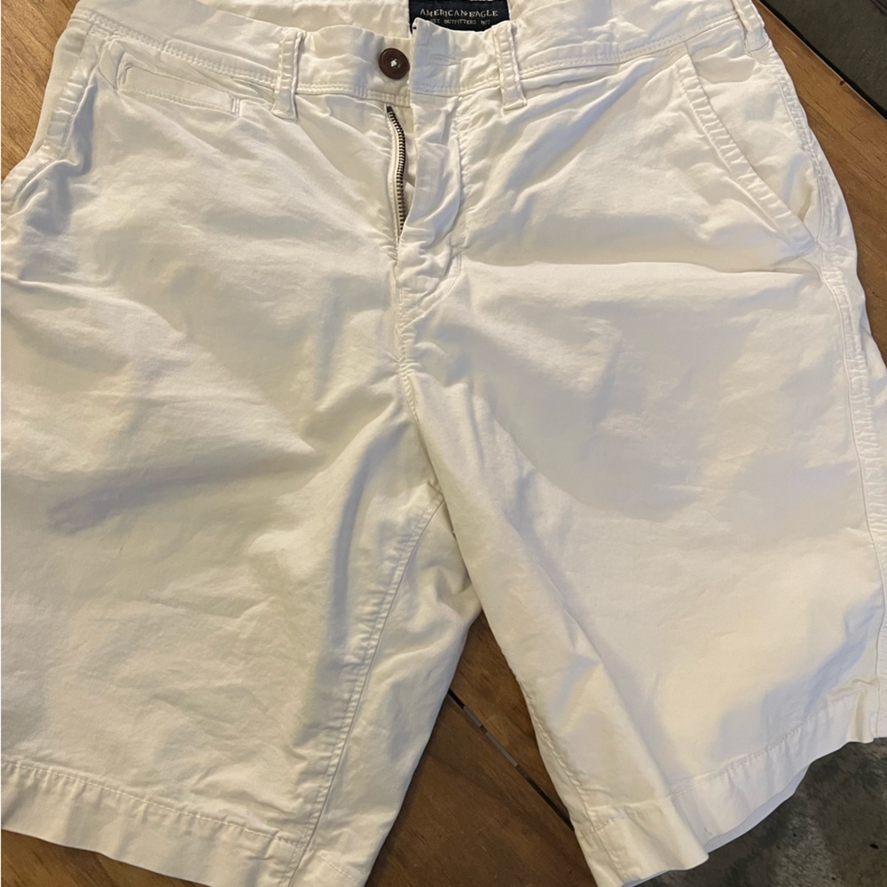 AE White Khaki Shorts